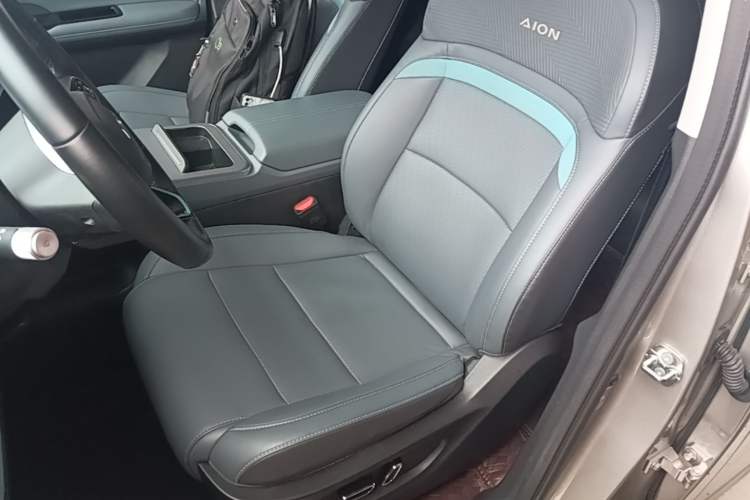 Used AION Y 2023 Younger Star Edition Left Front Seat