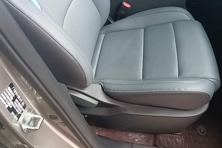 Used AION Y 2023 Younger Star Edition Right Front Seat