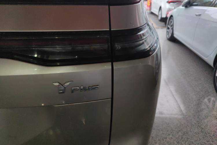 Used AION Y 2023 Plus 610 Enjoyment Edition Ternary Lithium Right Rear Taillight
