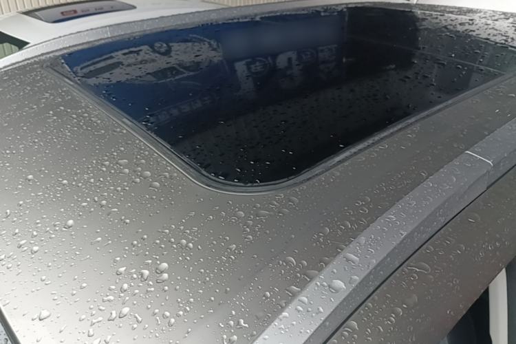 Used AION Y 2023 Younger Star Edition Roof