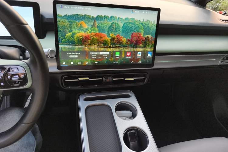 Used AION Y 2023 Plus 510 Smart Edition Audio And AC Panel