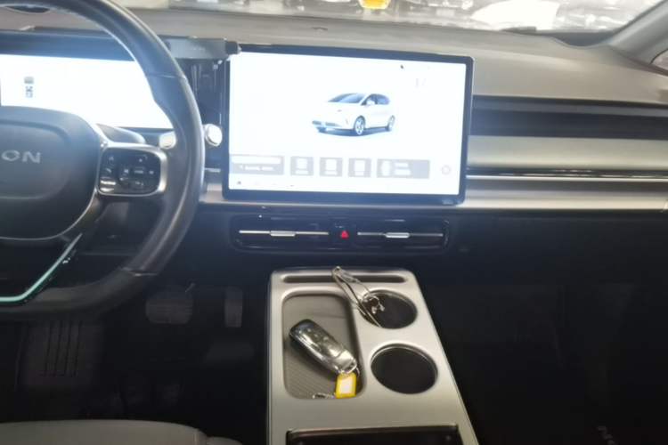 Used AION Y 2023 Younger Audio And AC Panel