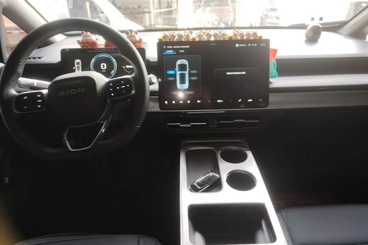 Used AION Y 2023 Plus 510 Enjoy Edition Center Console
