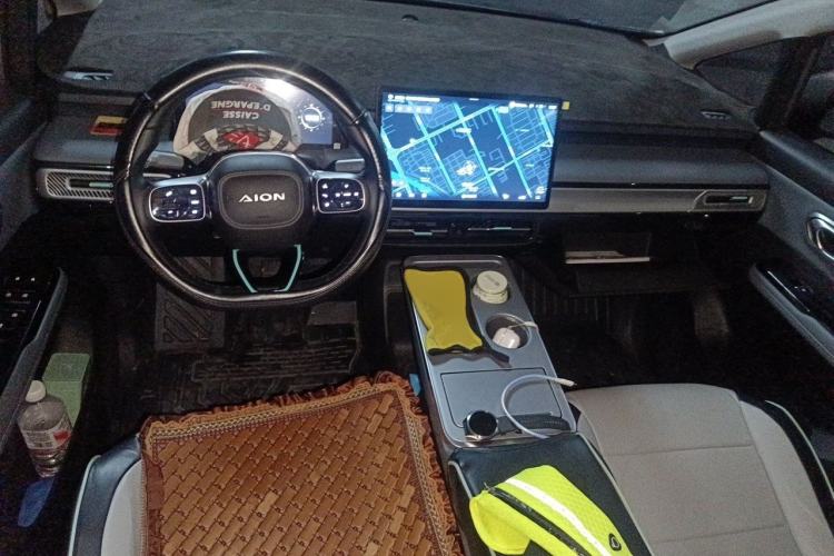 Used AION Y 2023 Plus 510 Enjoy Edition Center Console