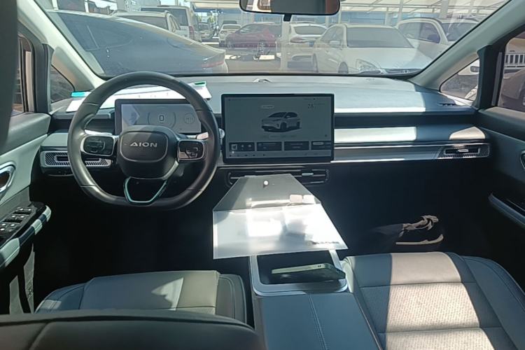 Used AION Y 2023 Plus 510 Smart Edition Center Console