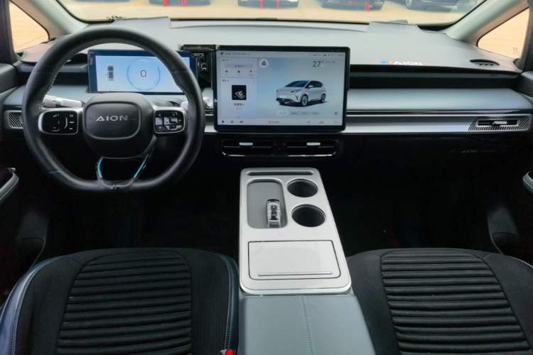 Used AION Y 2023 Plus 510 Enjoy Edition Center Console