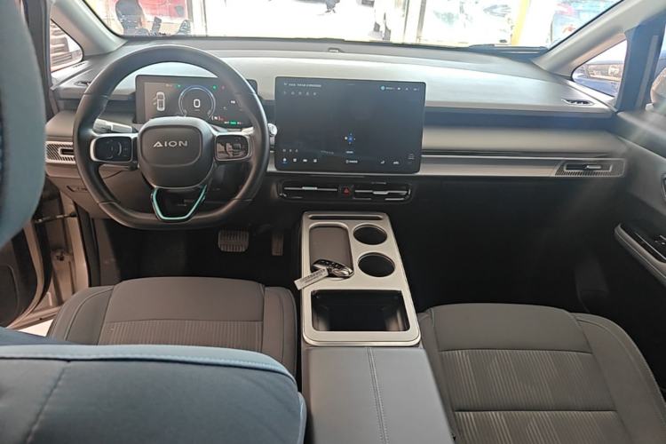 Used AION Y 2023 Plus 610 Enjoy Edition Center Console