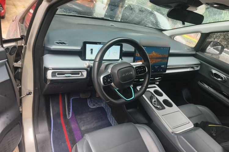Used AION Y 2023 Younger Star Edition Center Console