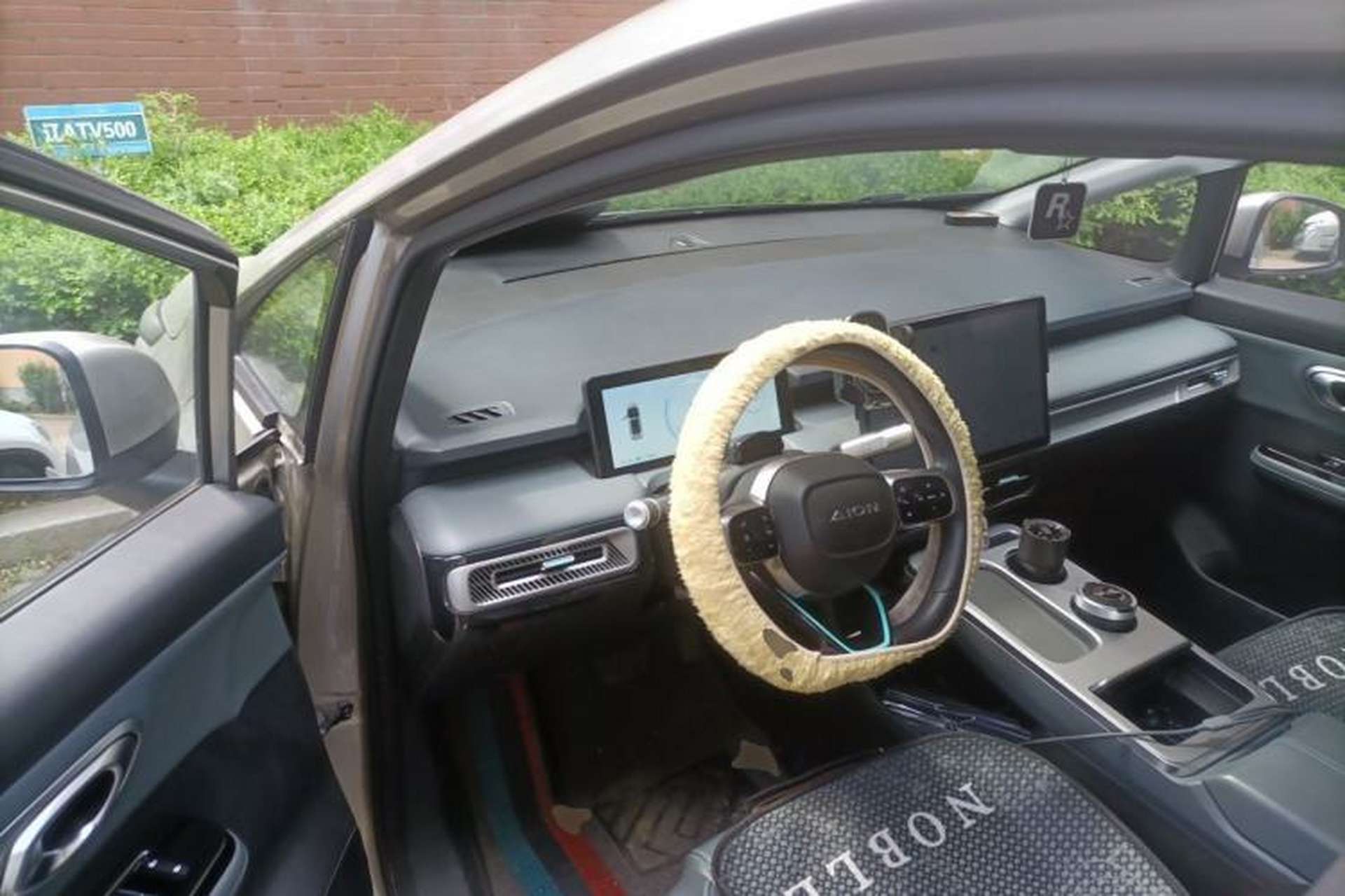 Used AION Y 2023 Plus 510 Tech Edition Driver Seat