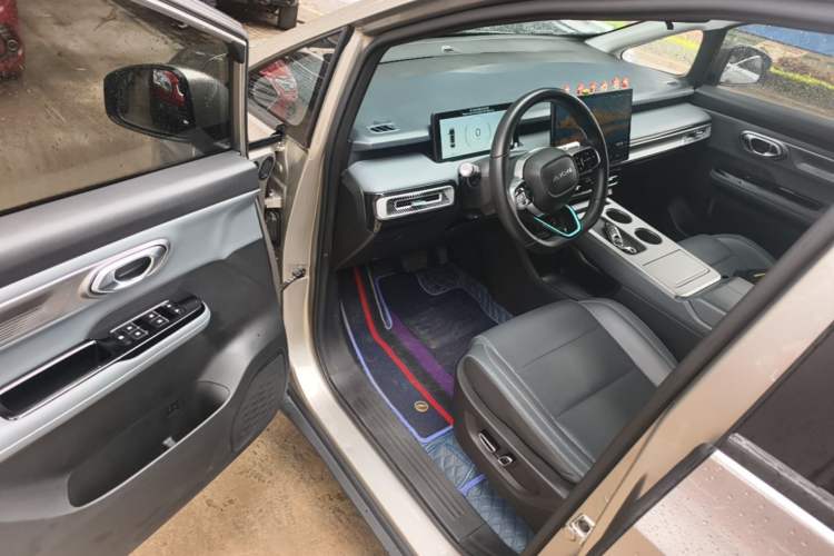 Used AION Y 2023 Younger Star Edition Driver Seat