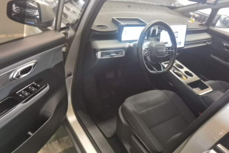 Used AION Y 2023 Younger Driver Seat