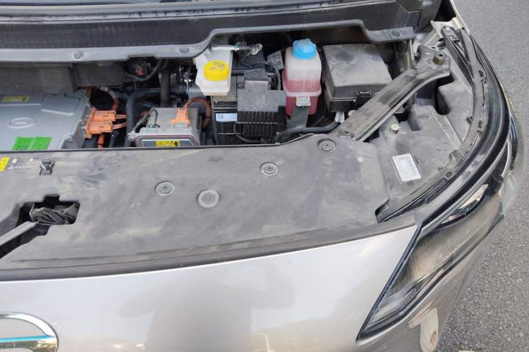 Used AION Y 2023 Plus 610 Enjoyment Edition Ternary Lithium Engine Bay Left