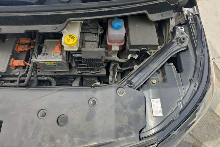 Used AION Y 2023 Plus 610 Enjoy Edition Engine Bay Left