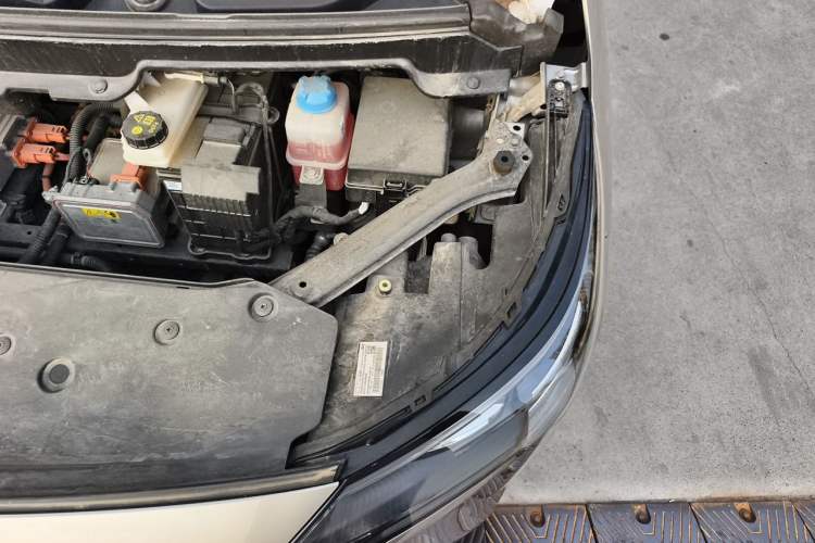 Used AION Y 2023 Plus 510 Smart Edition Engine Bay Left