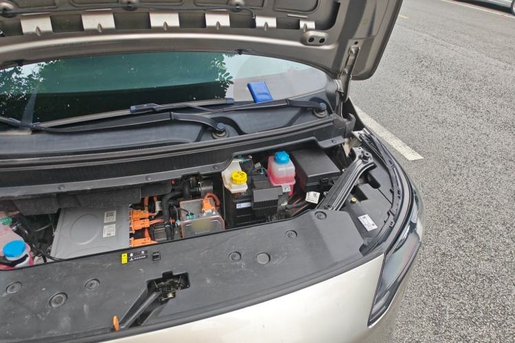 Used AION Y 2023 Plus 510 Enjoy Edition Engine Bay Left