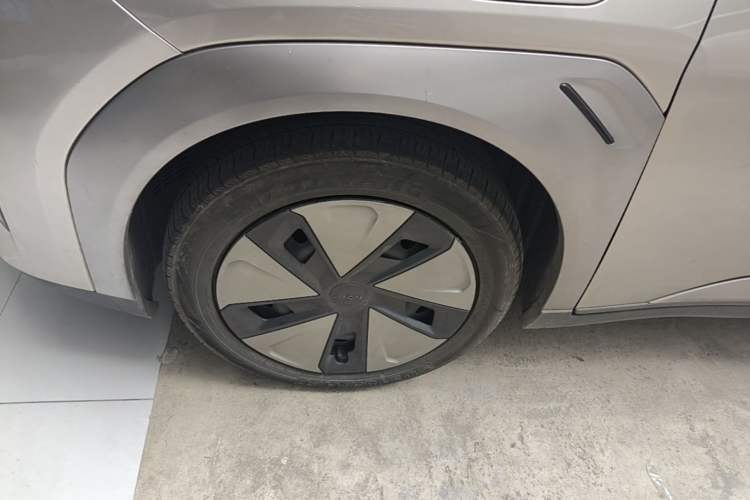Used AION Y 2023 Younger Exterior 4