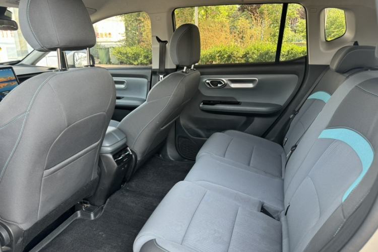 Used AION Y 2023 Younger Exterior 4