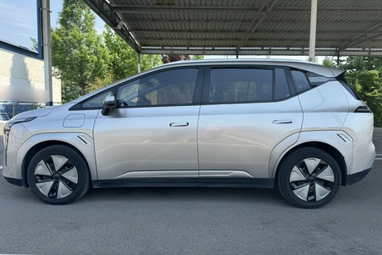 Used AION Y 2023 Younger Exterior 7