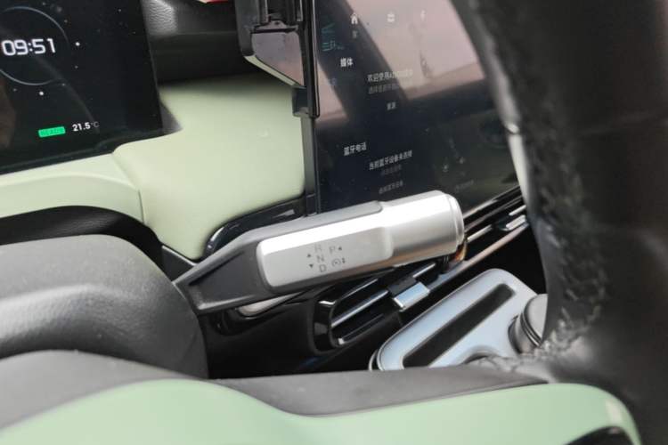 Used AION Y 2023 Plus 610 Enjoyment Edition Ternary Lithium Gear Lever