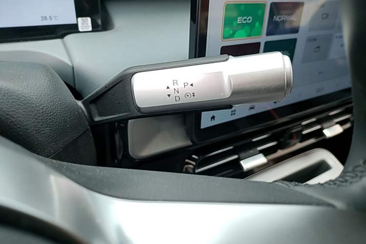 Used AION Y 2023 Plus 610 Smart Edition Ternary Lithium Gear Lever