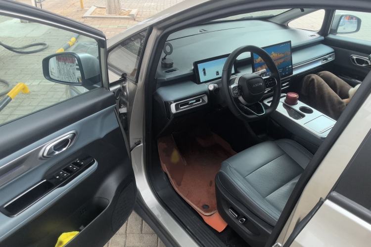 Used AION Y 2023 Plus 510 Smart Edition Interior 3