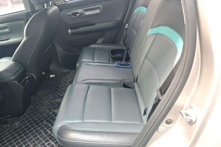 Used AION Y 2023 Plus 510 Smart Edition Interior 4