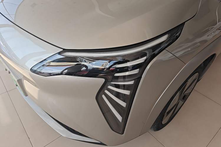 Used AION Y 2023 Plus 610 Enjoy Edition Left Front Headlight