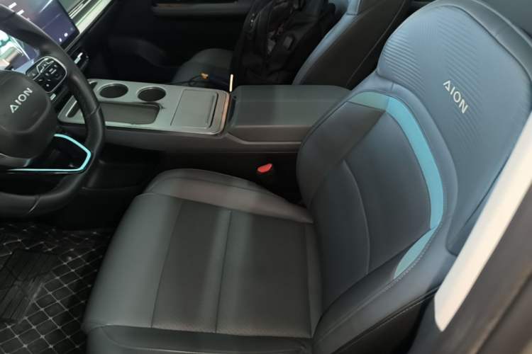 Used AION Y 2023 Plus 510 Smart Edition Left Front Seat