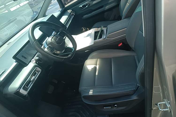 Used AION Y 2023 Plus 510 Smart Edition Left Front Seat