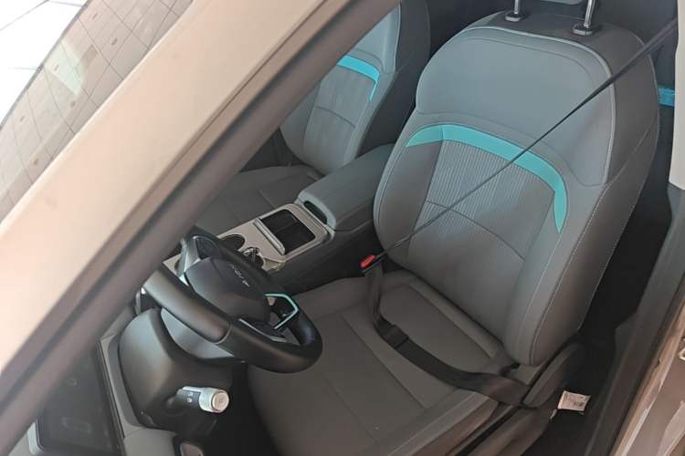 Used AION Y 2023 Plus 610 Enjoy Edition Left Front Seat