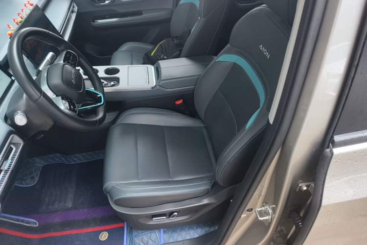 Used AION Y 2023 Younger Star Edition Left Front Seat