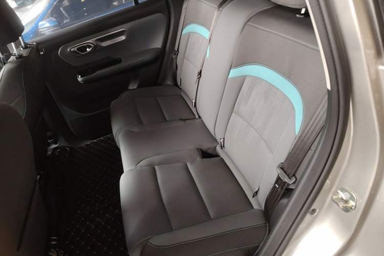 Used AION Y 2023 Plus 510 Enjoy Edition Left Rear Seat
