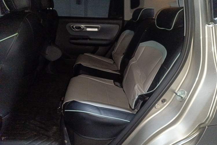 Used AION Y 2023 Plus 510 Enjoy Edition Left Rear Seat