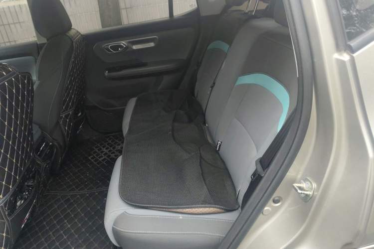 Used AION Y 2023 Plus 510 Enjoy Edition Left Rear Seat