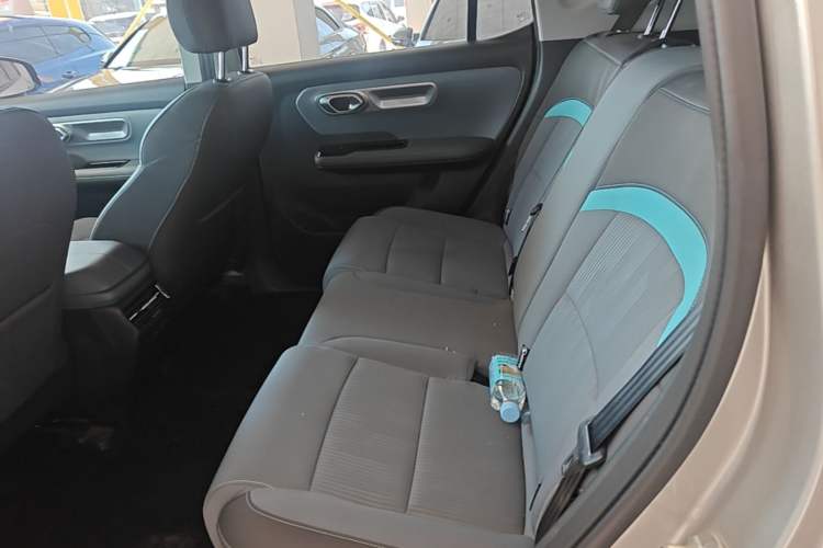 Used AION Y 2023 Plus 610 Enjoy Edition Left Rear Seat