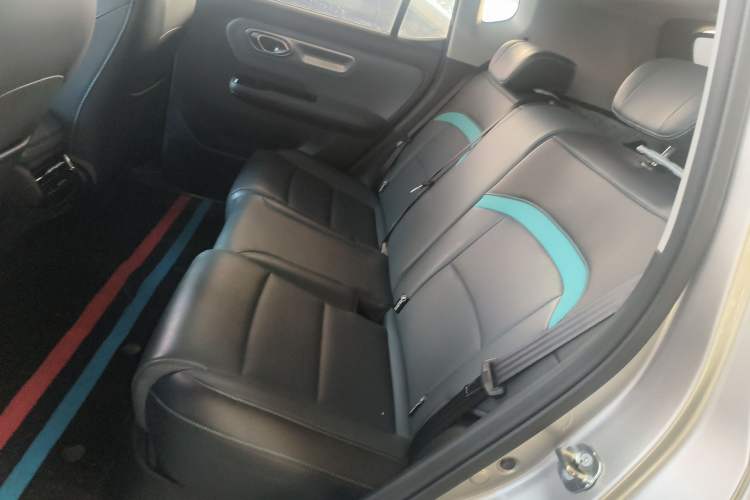 Used AION Y 2023 Plus 610 Smart Edition Ternary Lithium Left Rear Seat