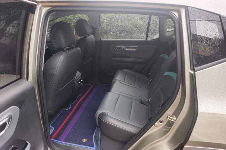 Used AION Y 2023 Younger Star Edition Left Rear Seat