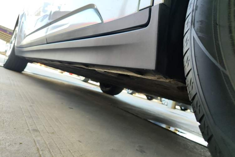 Used AION Y 2023 Plus 510 Enjoy Edition Left Side Sill