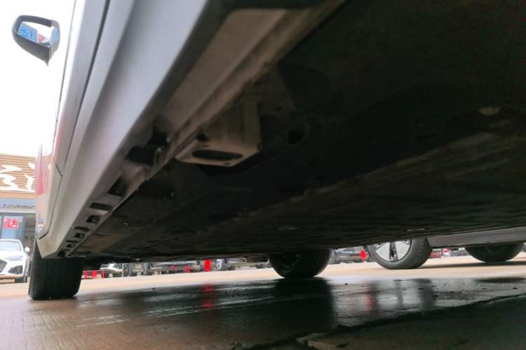 Used AION Y 2023 Plus 510 Enjoy Edition Left Side Sill