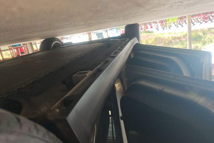 Used AION Y 2023 Younger Left Side Sill