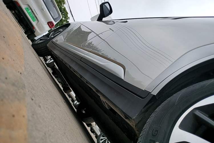 Used AION Y 2023 Plus 610 Smart Edition Ternary Lithium Left Side Sill