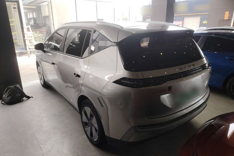 Used AION Y 2023 Plus 510 Enjoy Edition Rear Left 45 Deg