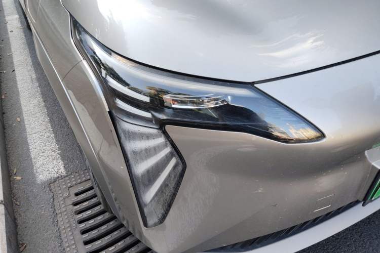 Used AION Y 2023 Plus 610 Enjoyment Edition Ternary Lithium Right Front Headlight