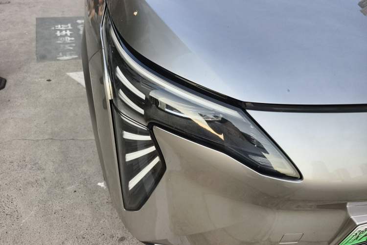 Used AION Y 2023 Plus 510 Smart Edition Right Front Headlight