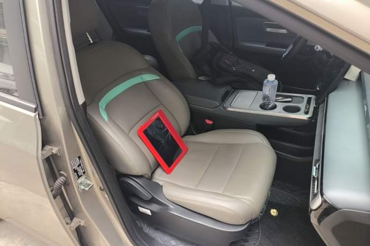 Used AION Y 2023 Younger Right Front Seat