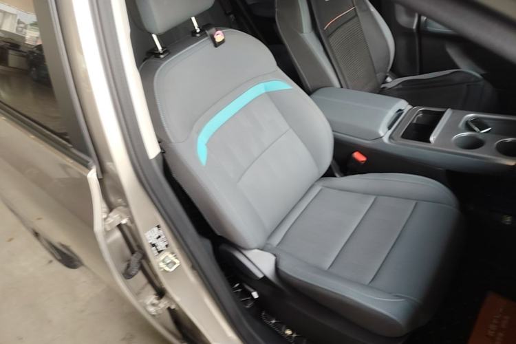 Used AION Y 2023 Plus 510 Enjoy Edition Right Front Seat