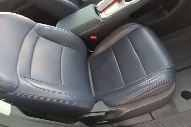 Used AION Y 2023 Plus 510 Enjoy Edition Right Front Seat