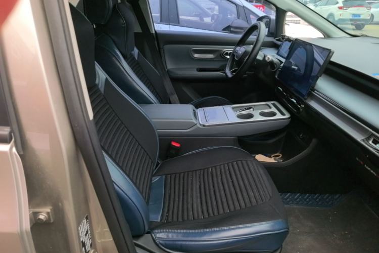 Used AION Y 2023 Plus 510 Enjoy Edition Right Front Seat