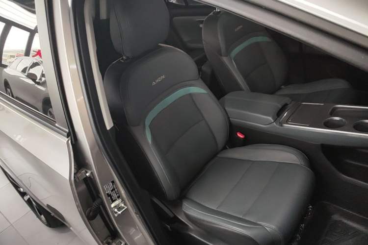 Used AION Y 2023 Younger Star Edition Right Front Seat