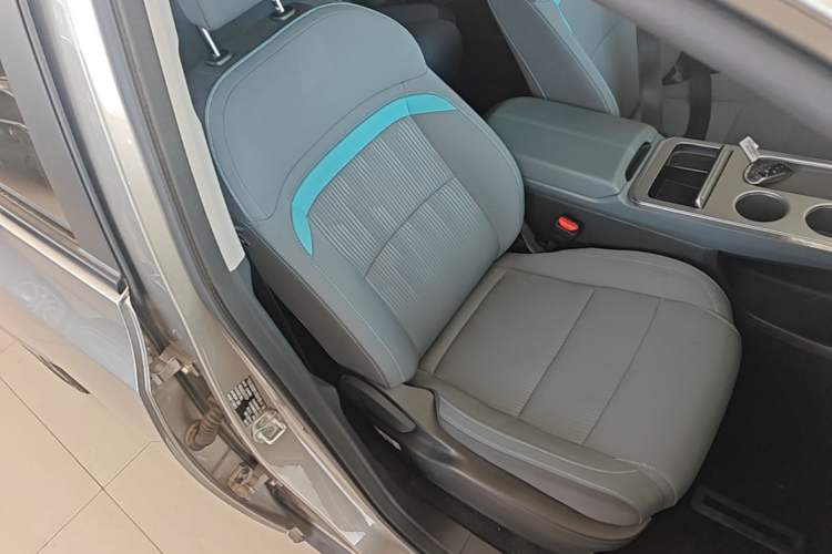 Used AION Y 2023 Plus 610 Enjoy Edition Right Front Seat
